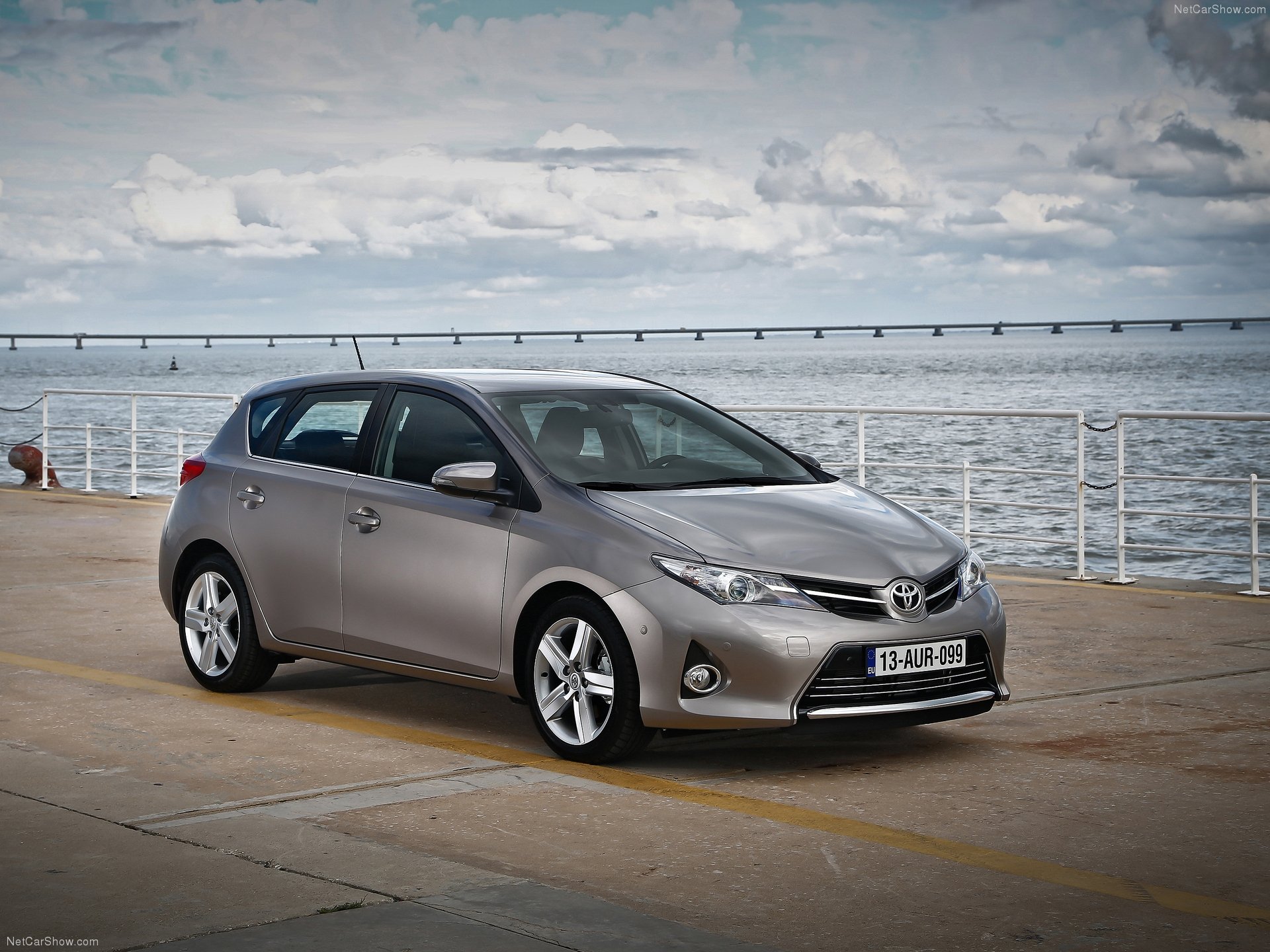 Toyota Auri̇s