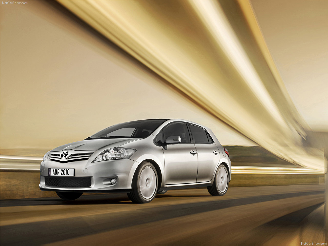 Toyota Auri̇s