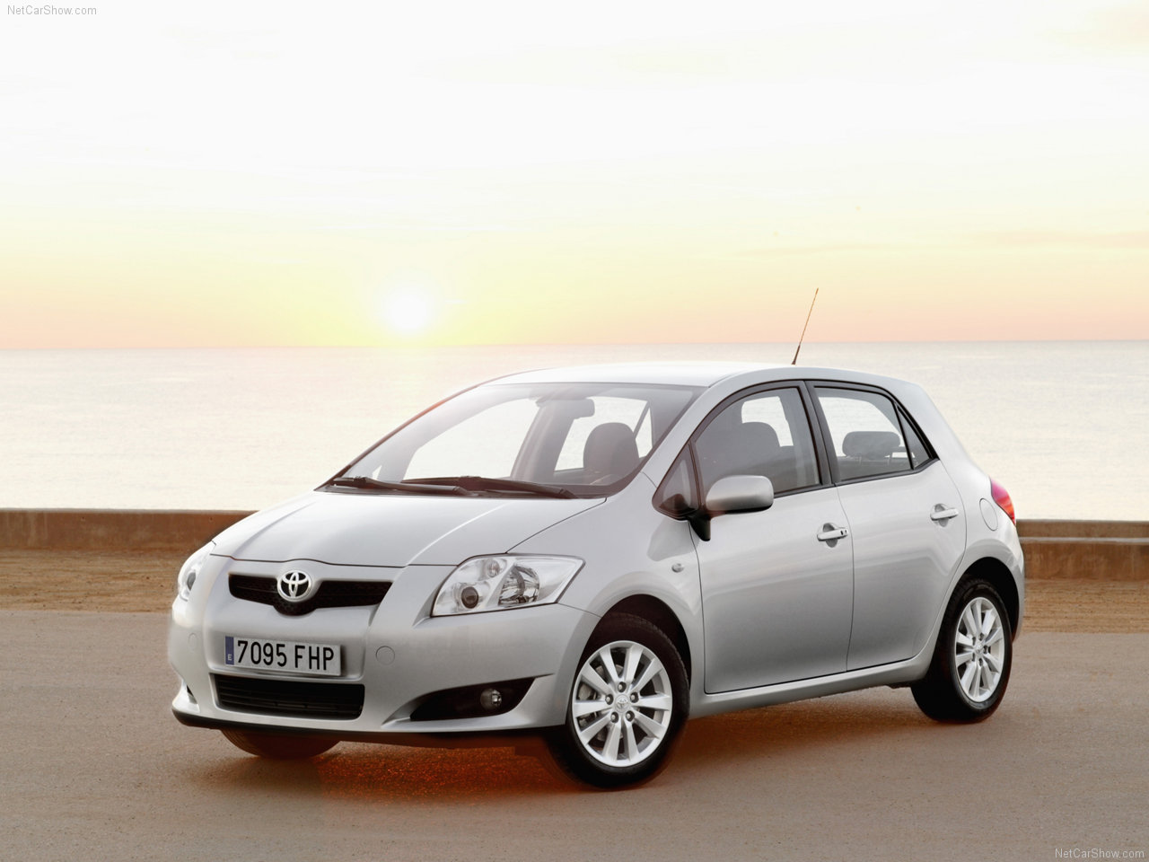 Toyota Auri̇s